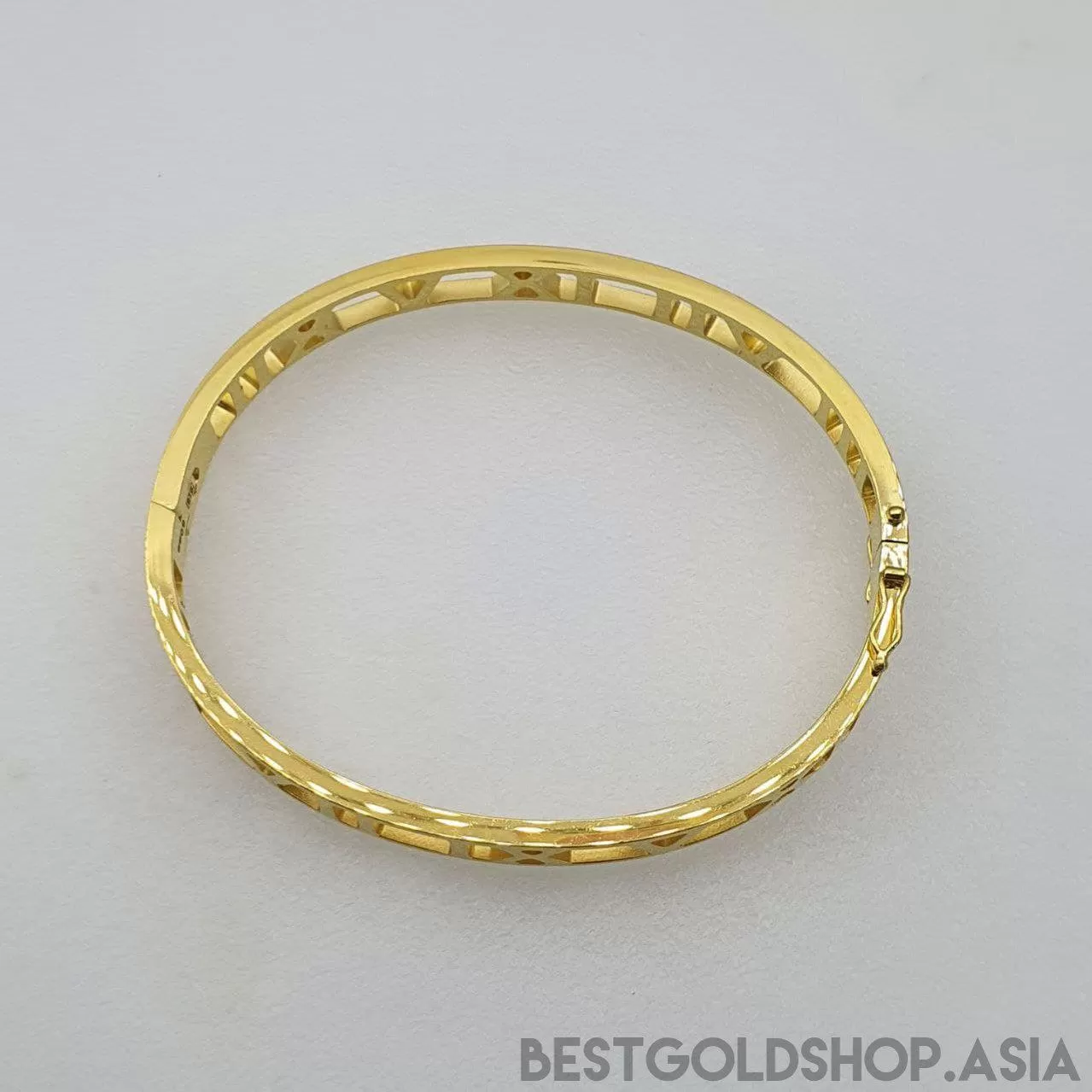 22k / 916 Gold Roman numeral Bangle