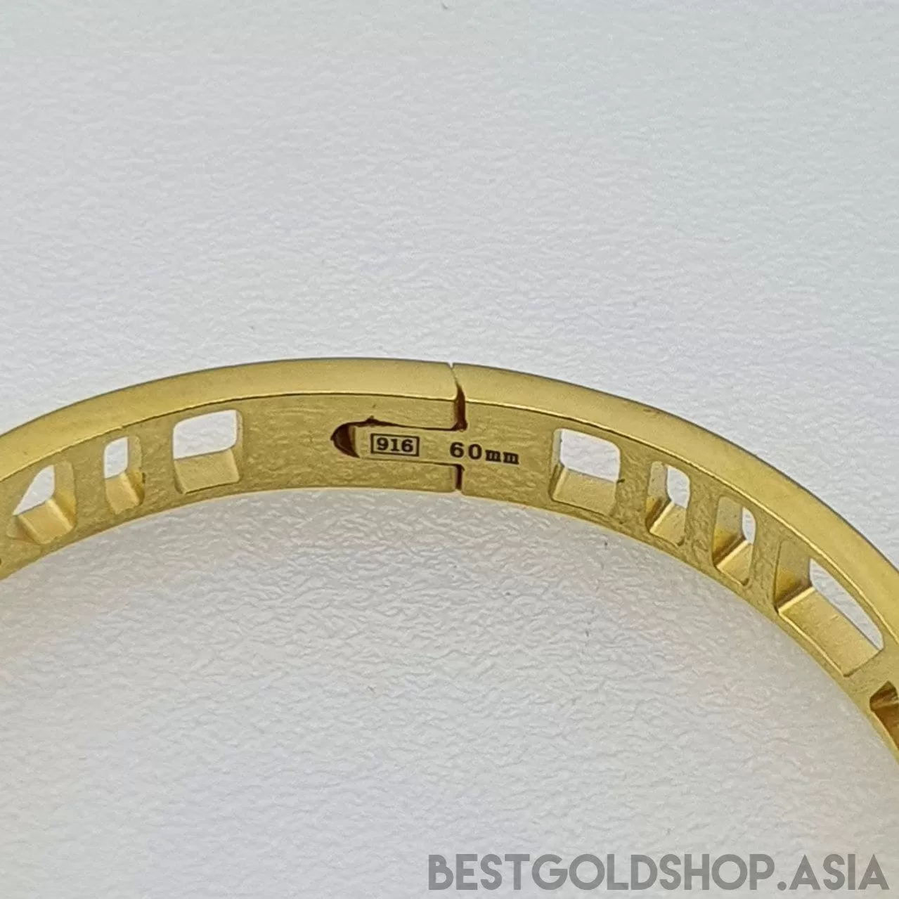 22k / 916 Gold Roman numeral Bangle