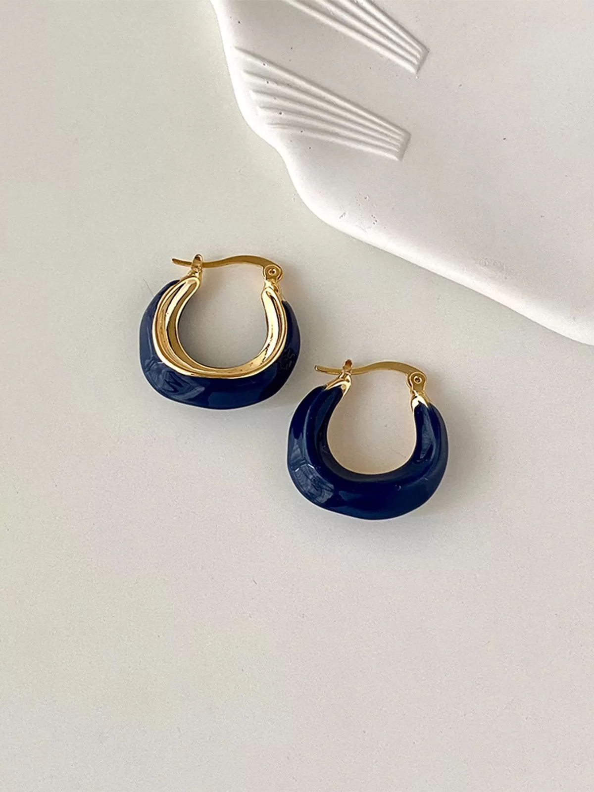 Colorful U-shape Earrings