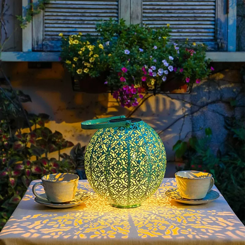 Elegant Garden Light