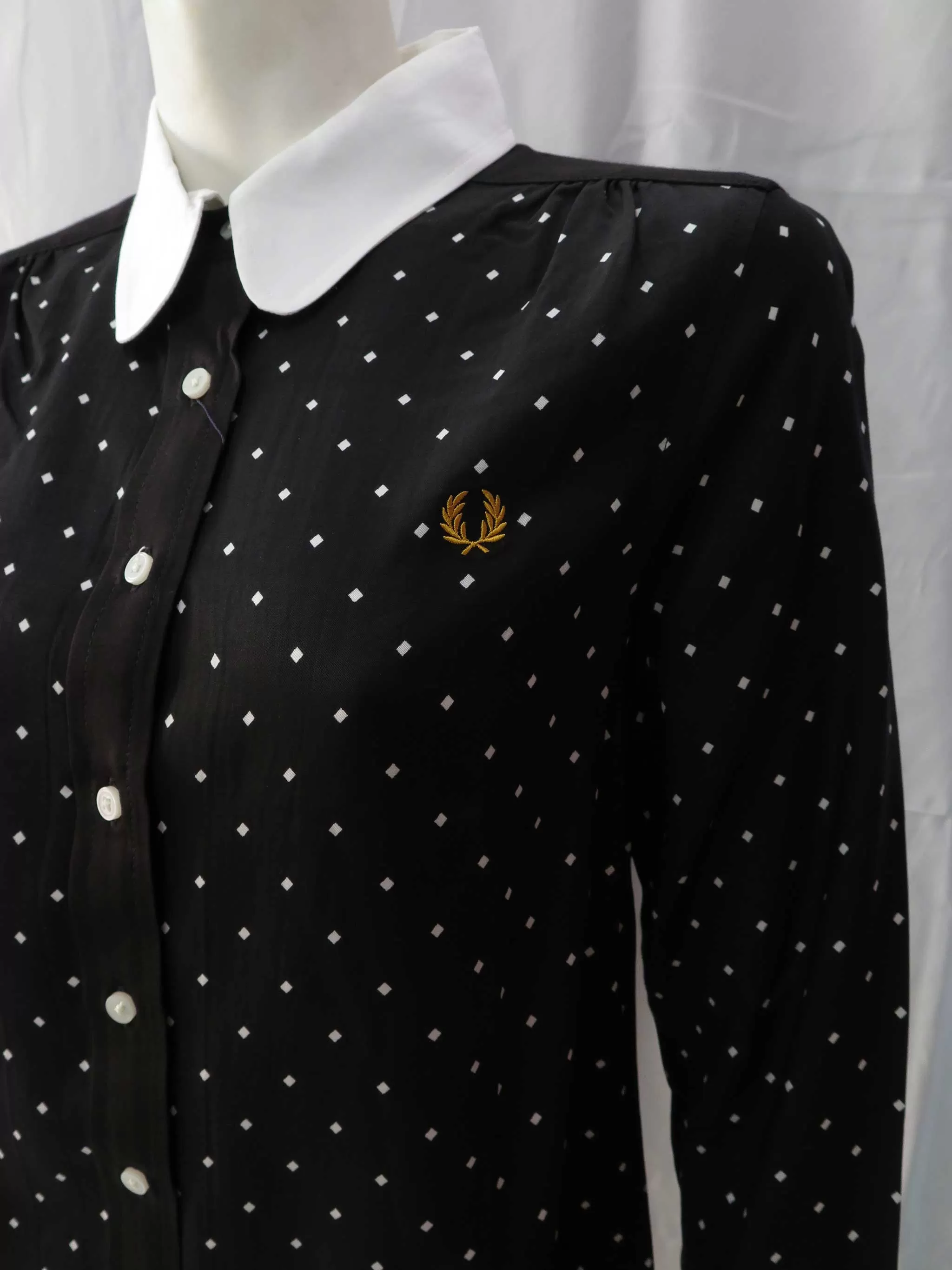 LADIES FRED PERRY DIAMOND PRINT SHIRT (BLACK)