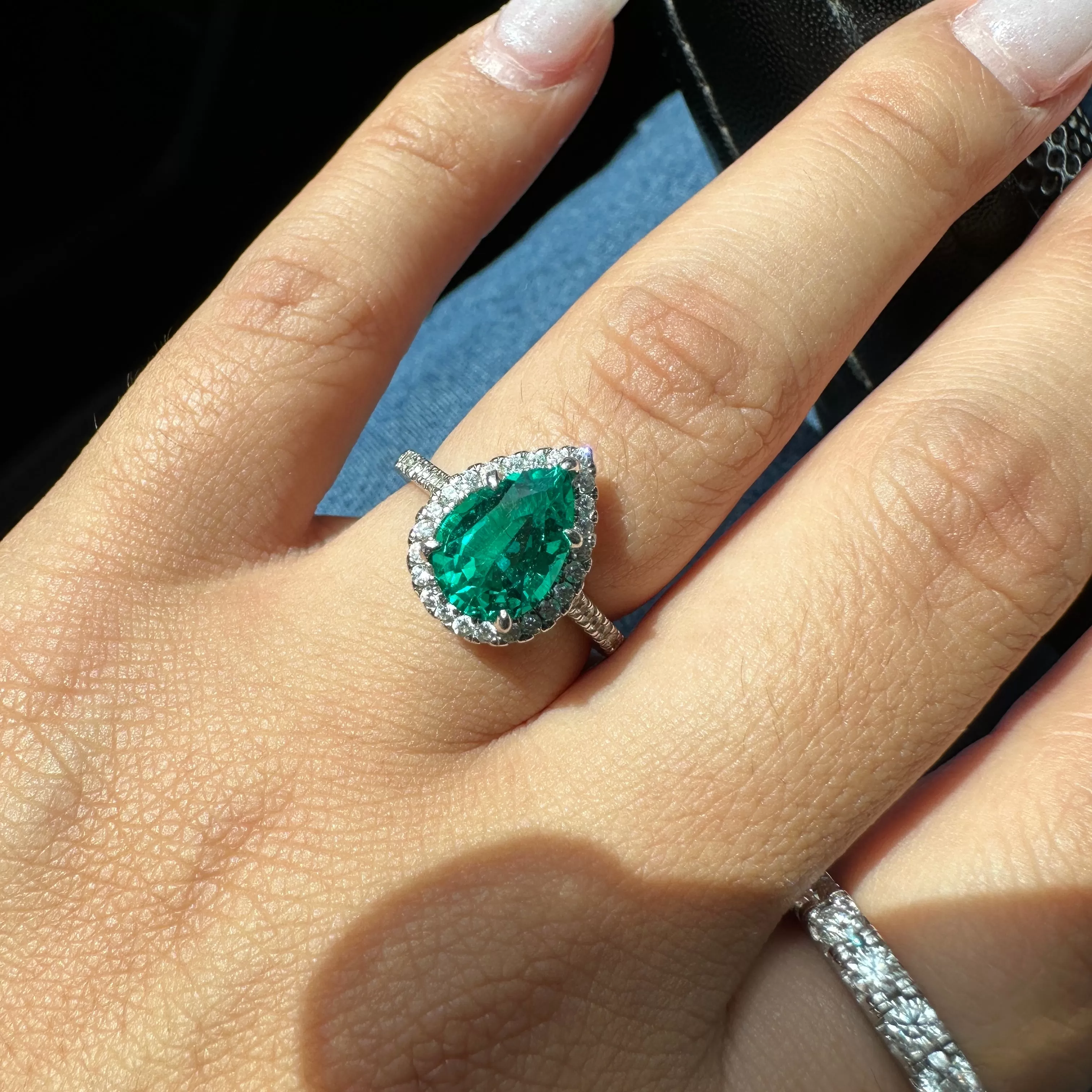 NISSI EMERALD RING