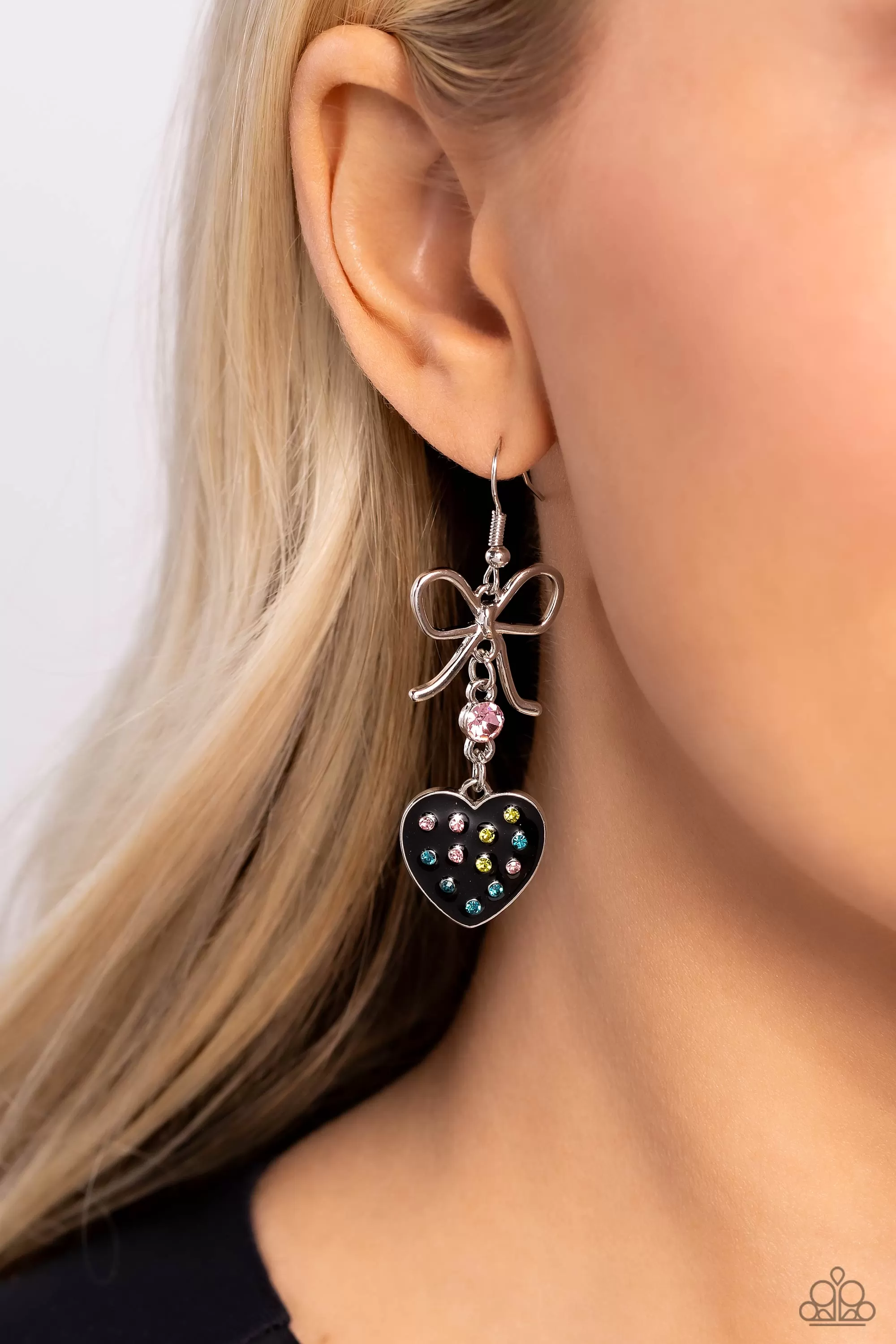 Paparazzi BOW Away Zone Black Earrings