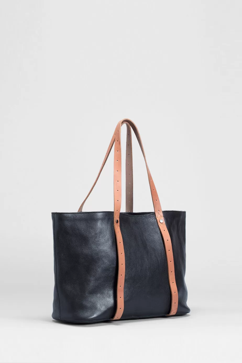 Raaka Tote