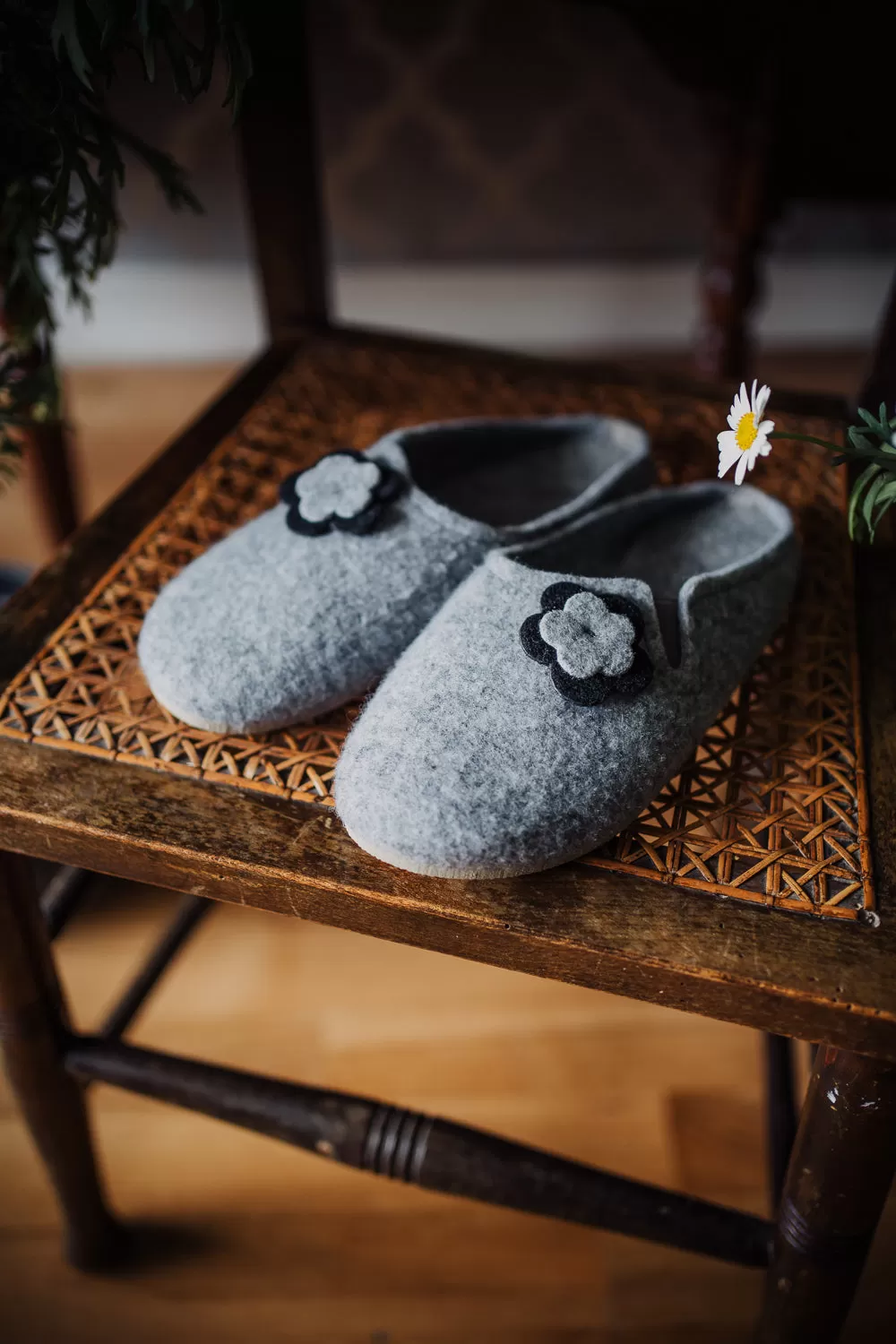 Slip-On Felt Slippers with Wool