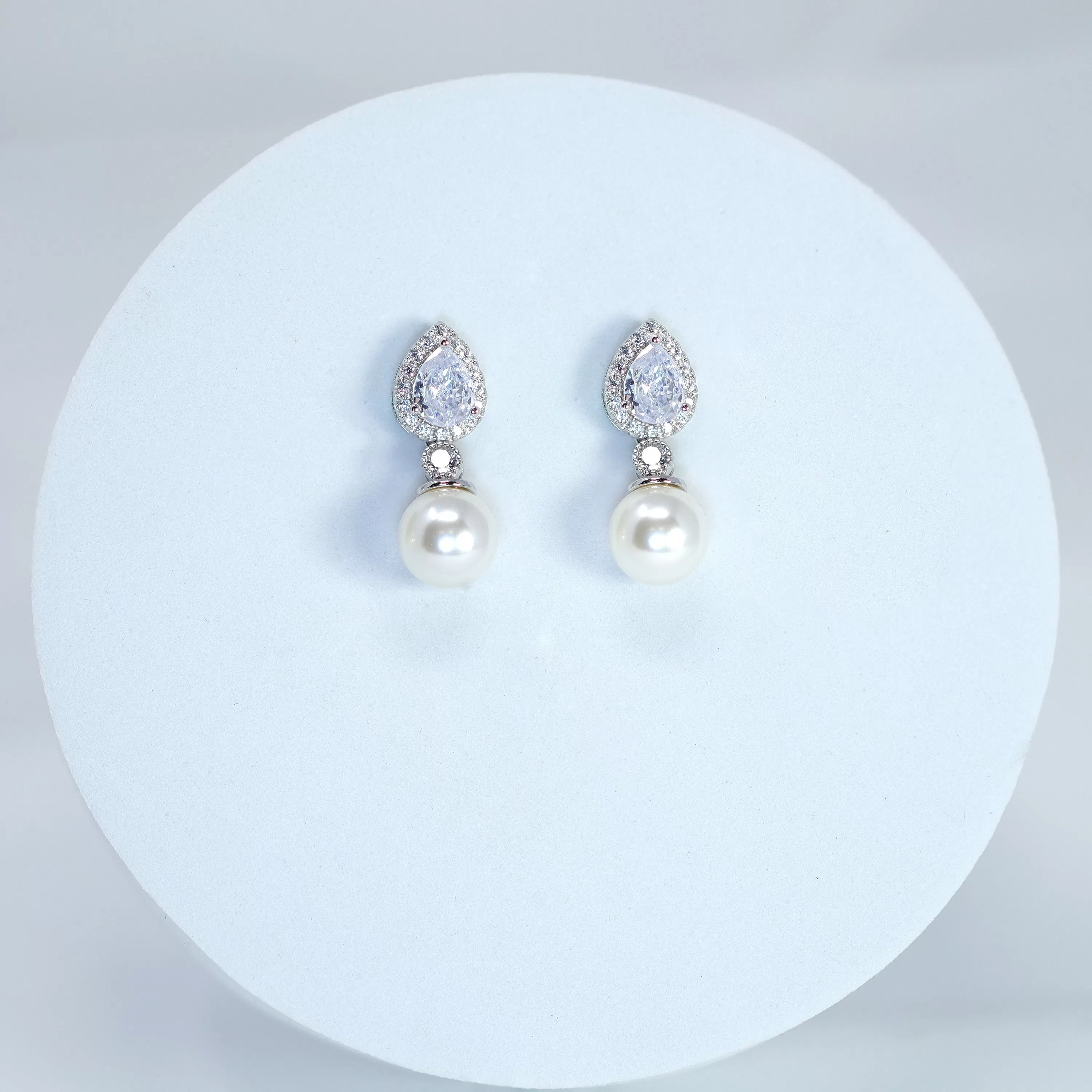 Swarovski crystal Dainty Pearl Drop Bridal Earrings, Crystal Bridal Earrings, Statement Earrings Cz